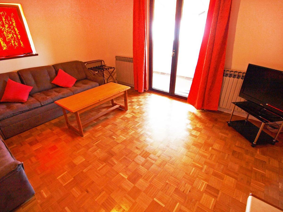 Holiday Home Eufemia-1 By Interhome Póla Kültér fotó
